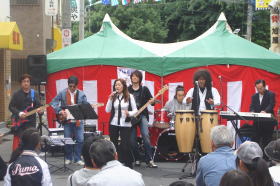 �h�[���o�[�Y